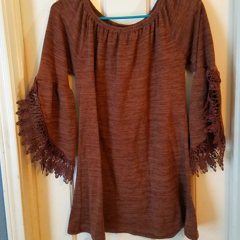 Open sleeve lace Tunic